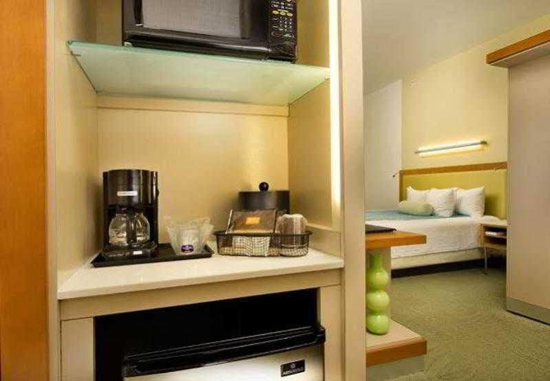 Hampton Inn & Suites San Antonio Northwest/Medical Center Room photo